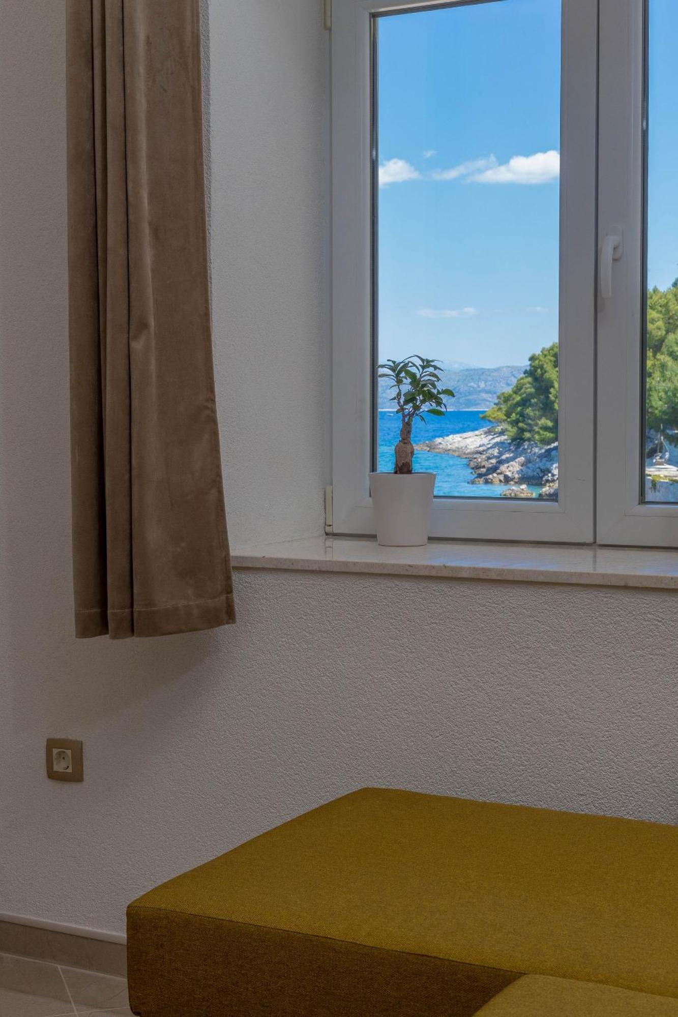 By The Sea Cove Zastupac, Hvar - 8761 Apartment *
