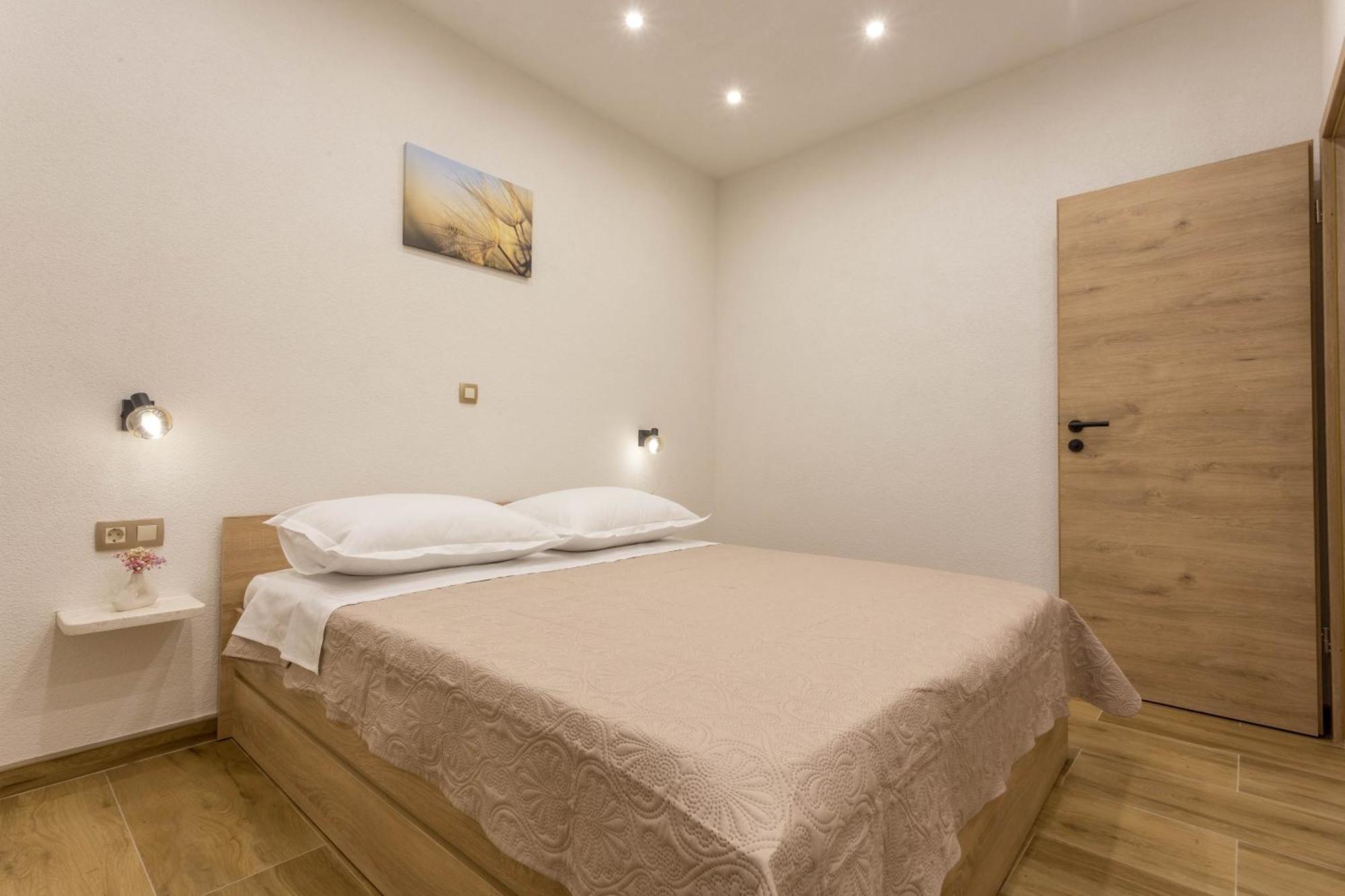 By The Sea Cove Zastupac, Hvar - 8761 Apartment Hvar Town