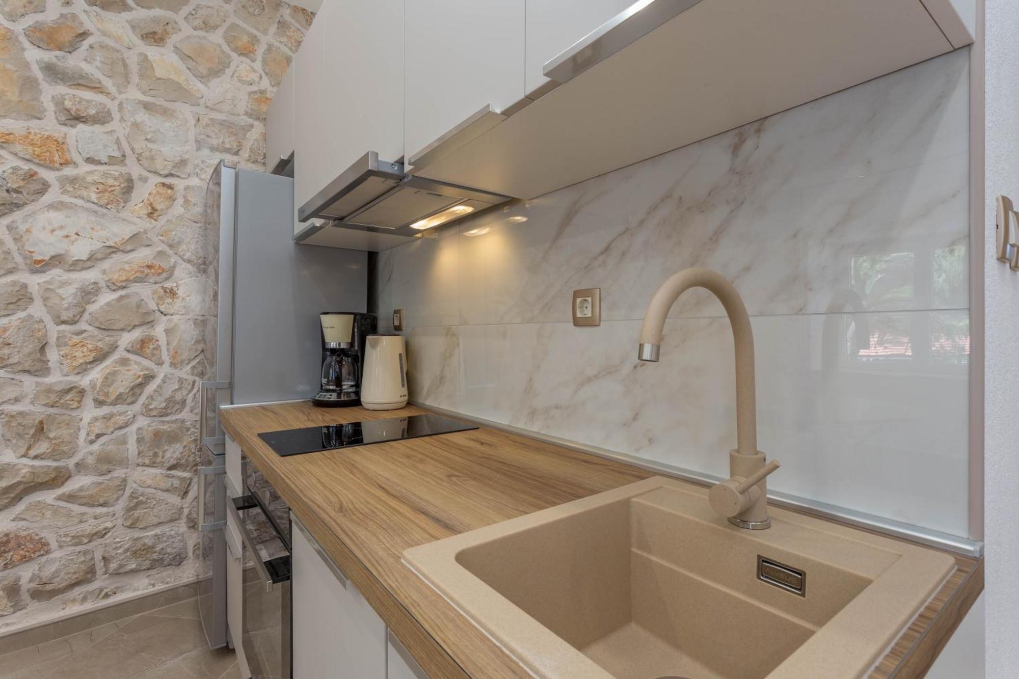 Apartment By The Sea Cove Zastupac, Hvar - 8761 Hvar Town