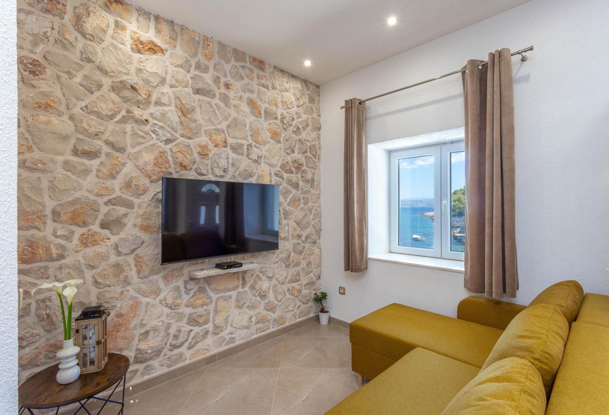 Apartment By The Sea Cove Zastupac, Hvar - 8761 *
